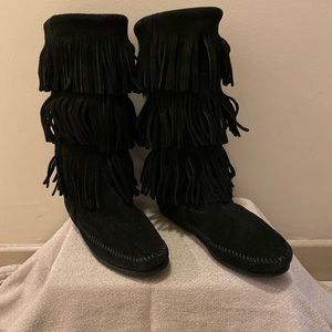 Minnetonka Moccasins 3 Layer Fringe Boot 1639